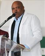 4 MEC Mashinini addressing the public